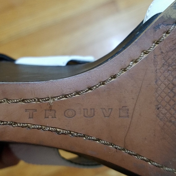 Trouve RobinBlack & White Leather Wedge Sandals 4M - Picture 14 of 16